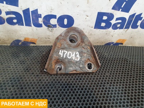 Кронштейн переднего стабилизатора левый