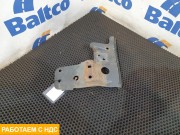 Кронштейн крепления крыла правый