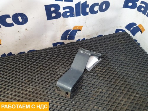 Кронштейн патрубка интеркулера