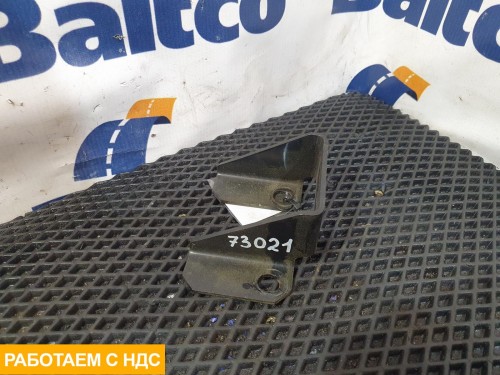 Кронштейн отбойника передней рессоры