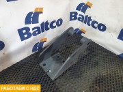 Кронштейн переднего амортизатора правый