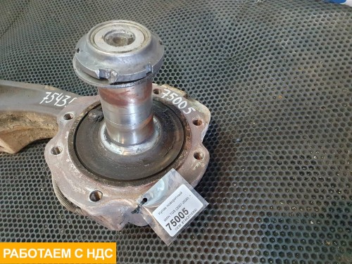 Кулак поворотный правый